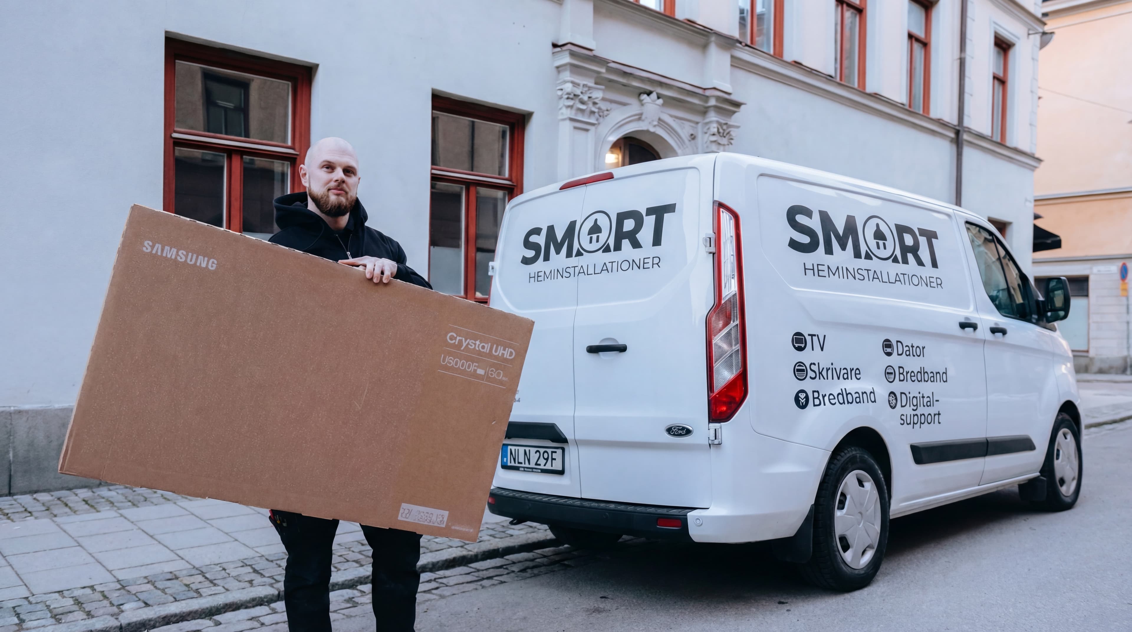 Tekniker från Smart Heminstallationer